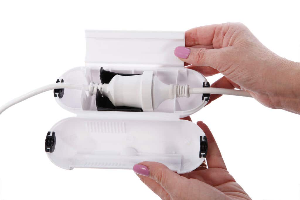 Electrical cord clamp clearance