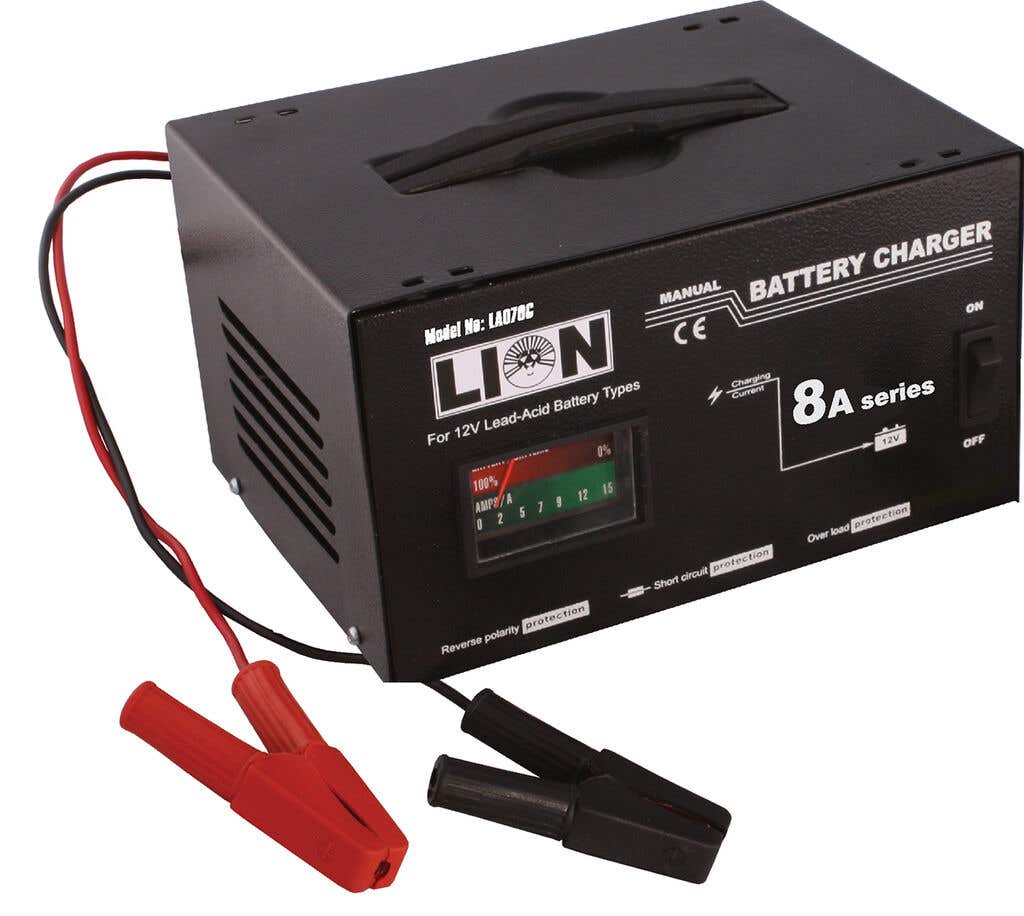 Car battery hotsell charger mitre 10