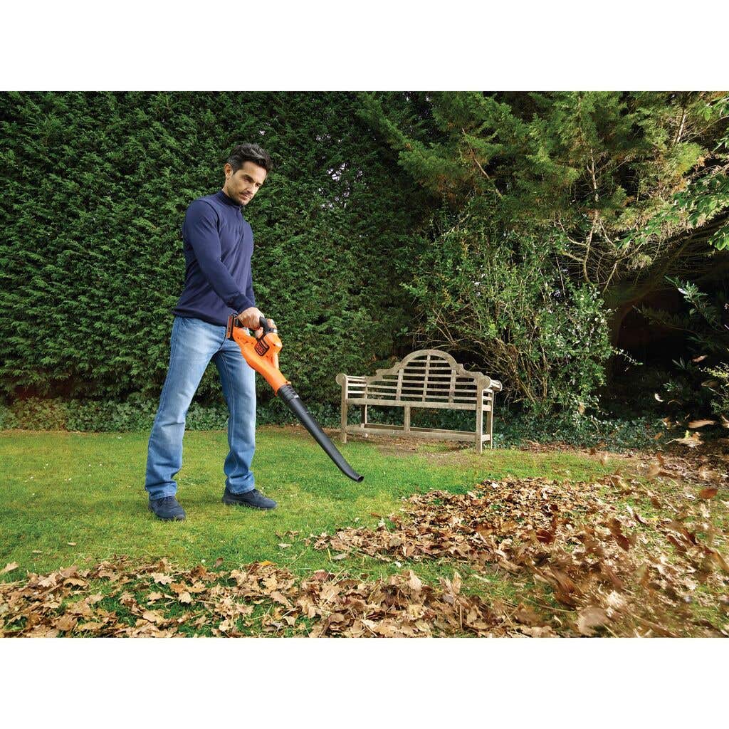 Black Decker 18V POWERCOMMAND Boost Leaf Blower