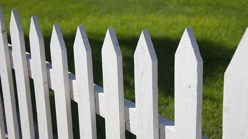  A home-made picket fence 